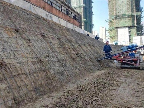 伍家岗建筑边坡支护