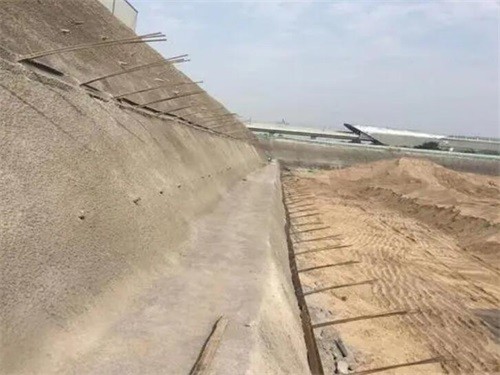 伍家岗河道边坡加固